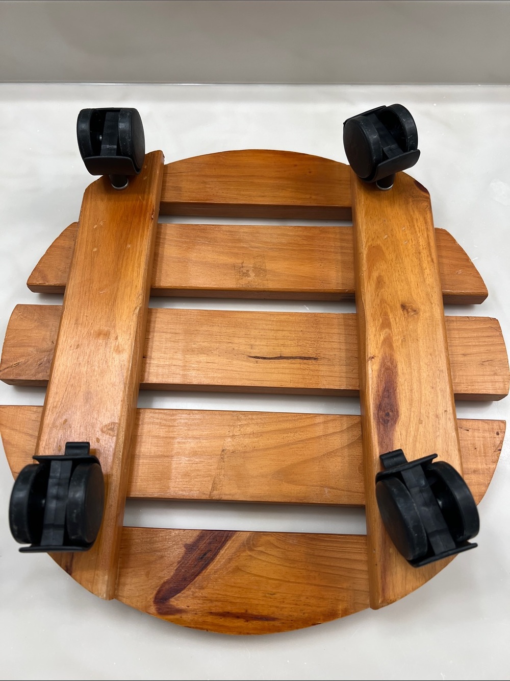 Wooden plant stand with wheels - Picture 4 of 4